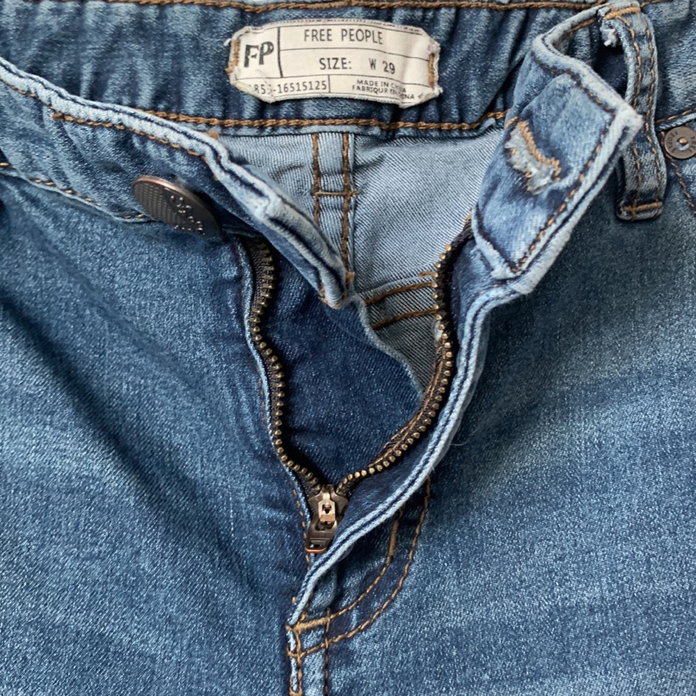 Free People Busted Knee High Rise Skinny Jeans - Picture 7 of 8